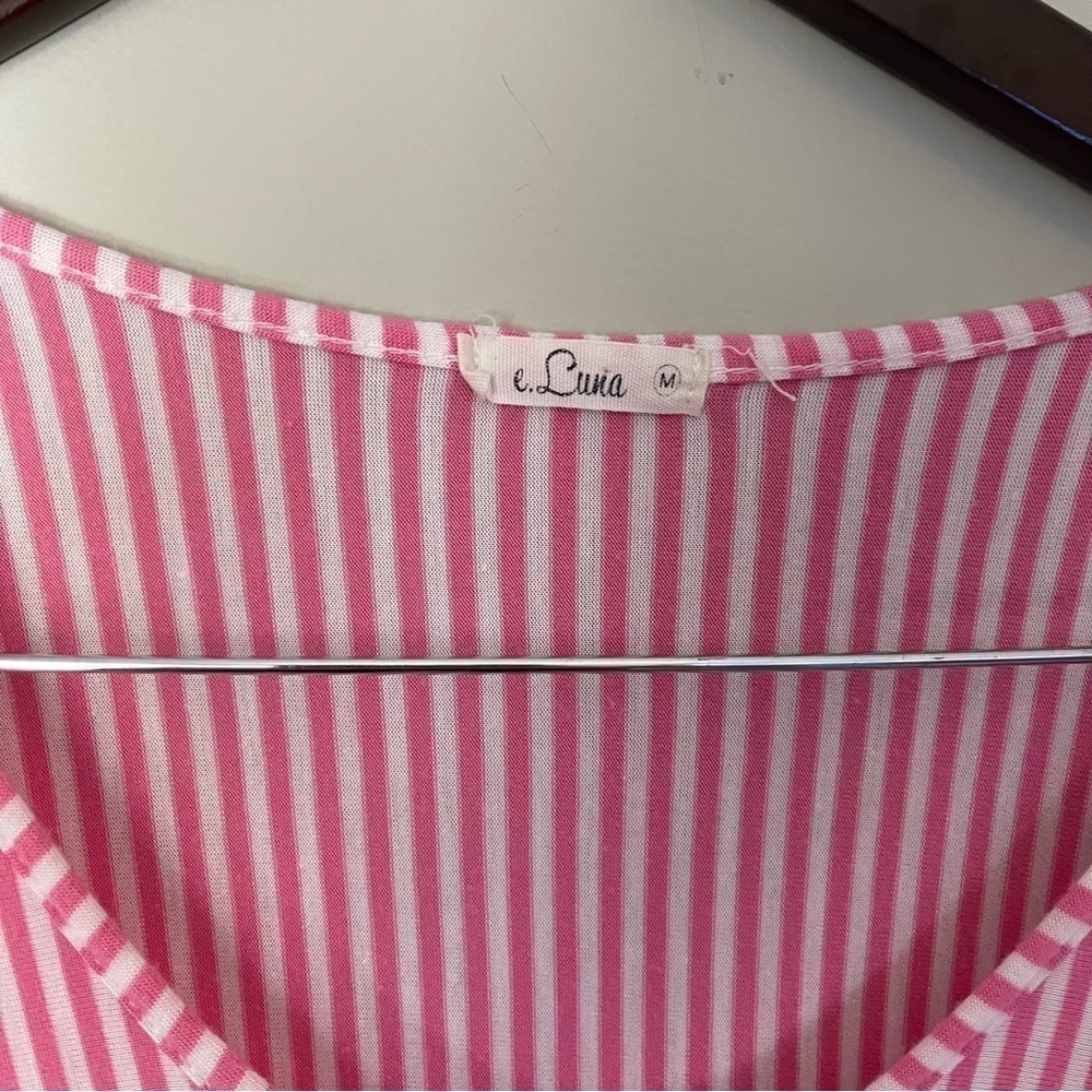 e Luna | Pinstripe and Floral Babydoll Top | Medium- Plus​ - Picture 3 of 5